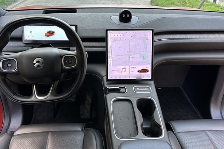 Used Nio EC6 2023 75 kWh Exterior 4