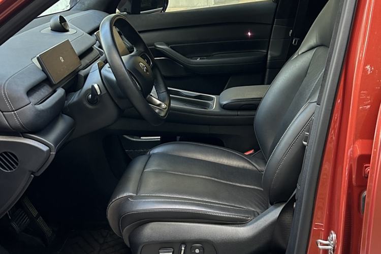 Used Nio EC6 2023 75 kWh Exterior 8