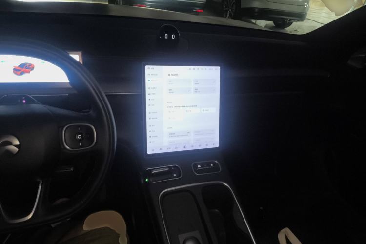 Used Nio EC6 2023 75 kWh Interior 2