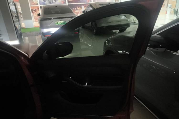 Used Nio EC6 2023 75 kWh Interior 5