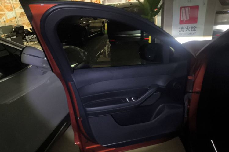 Used Nio EC6 2023 75 kWh Interior 7