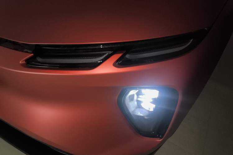 Used Nio EC6 2023 75 kWh Left Front Headlight