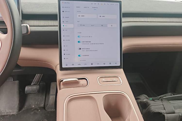 Used Nio EC6 2023 75 kWh Audio And AC Panel