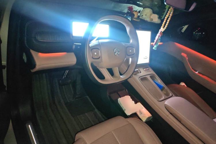 Used Nio EC6 2023 75 kWh Center Console