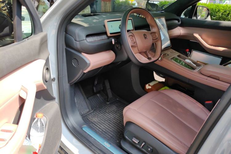 Used Nio EC6 2023 75 kWh Driver Seat