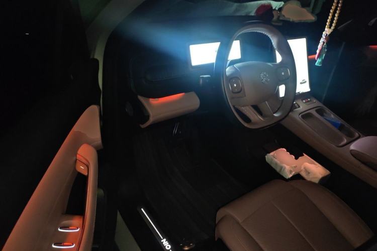 Used Nio EC6 2023 75 kWh Driver Seat