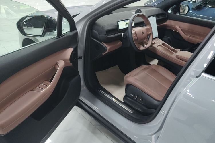 Used Nio EC6 2023 75 kWh Driver Seat
