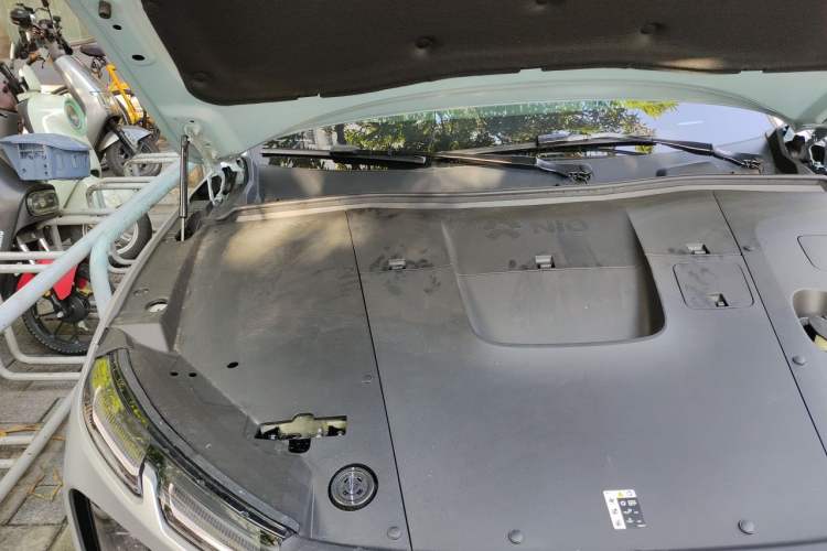 Used Nio EC6 2023 75 kWh Engine Bay Right