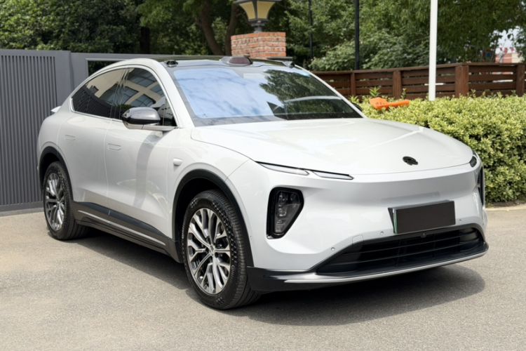 Used Nio EC6 2023 75 kWh Exterior 4