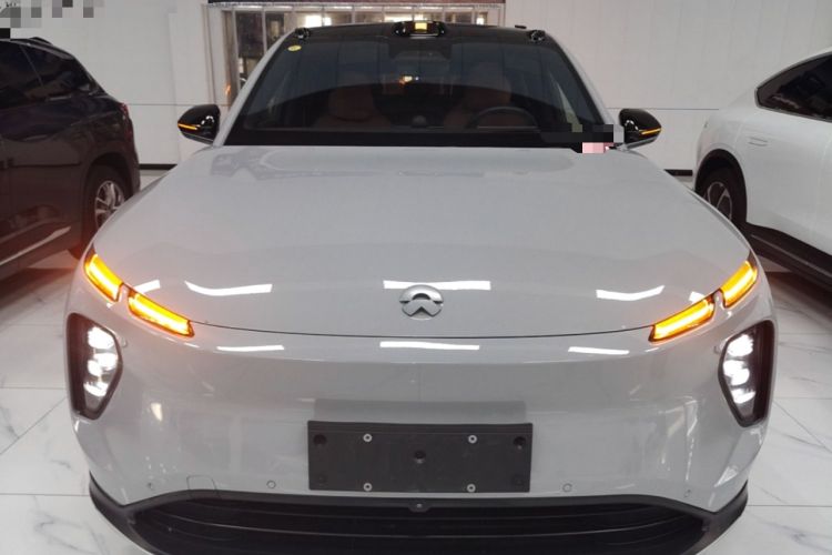 Used Nio EC6 2023 75 kWh Front