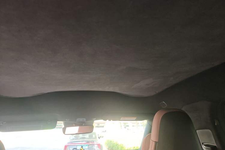 Used Nio EC6 2023 75 kWh Headliner