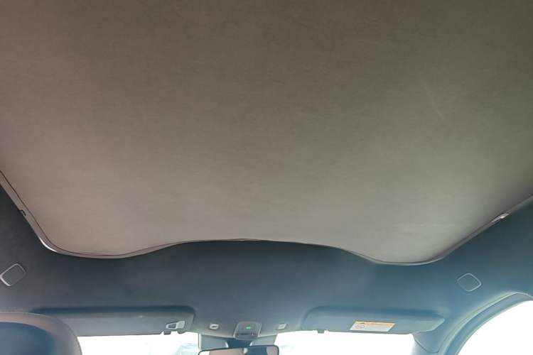 Used Nio EC6 2023 75 kWh Headliner
