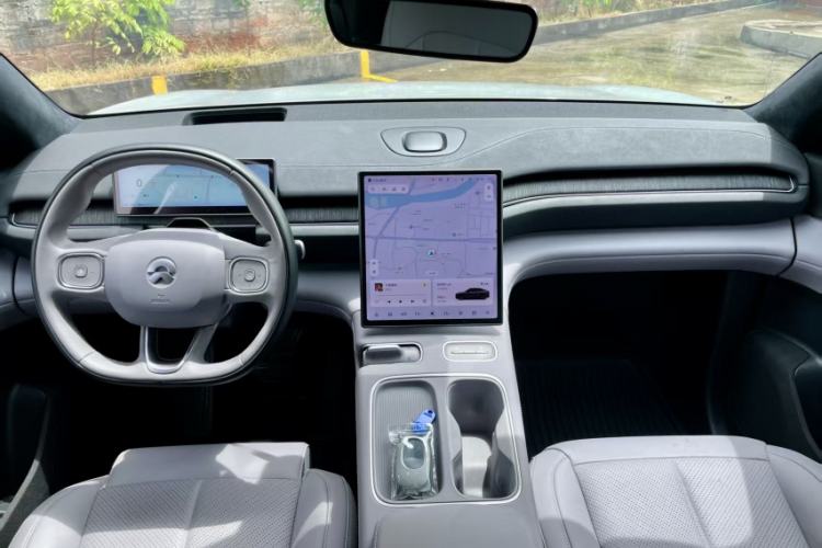 Used Nio EC6 2023 75 kWh Interior 3