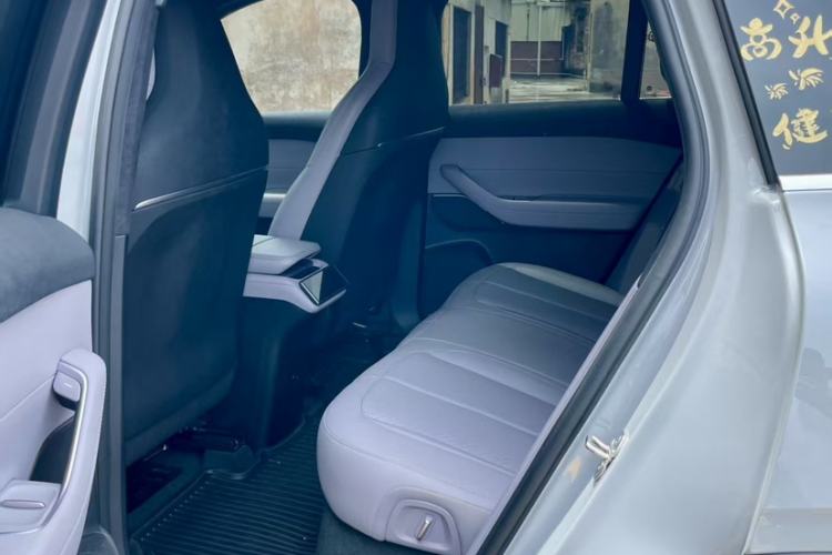 Used Nio EC6 2023 75 kWh Interior 4