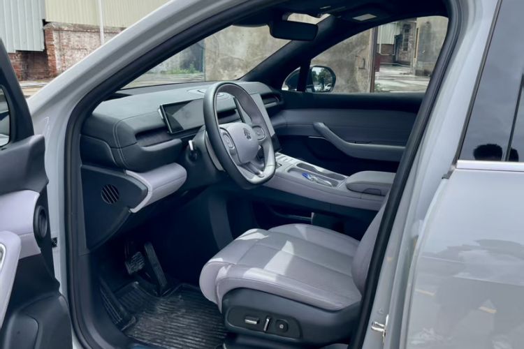Used Nio EC6 2023 75 kWh Interior 5