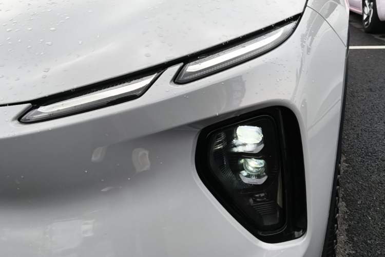 Used Nio EC6 2023 75 kWh Left Front Headlight