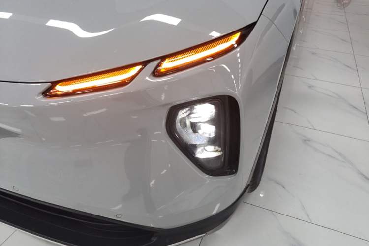 Used Nio EC6 2023 75 kWh Left Front Headlight