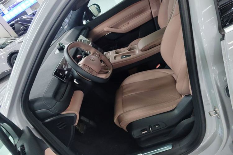 Used Nio EC6 2023 75 kWh Left Front Seat