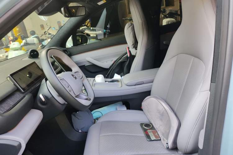 Used Nio EC6 2023 75 kWh Left Front Seat