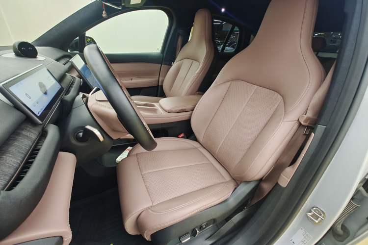 Used Nio EC6 2023 75 kWh Left Front Seat