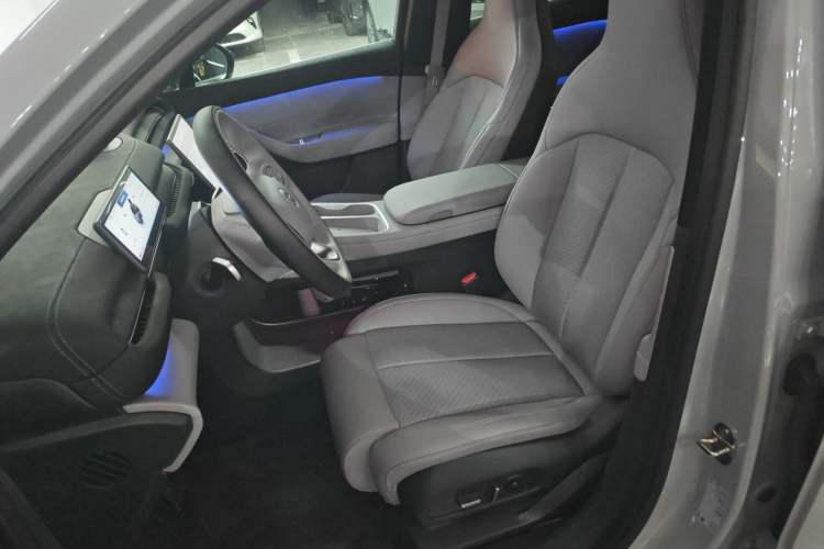 Used Nio EC6 2023 75 kWh Left Front Seat