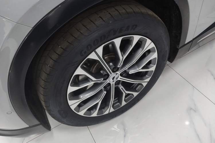 Used Nio EC6 2023 75 kWh Left Front Wheel Hub
