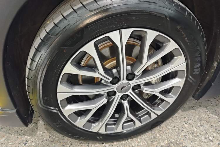 Used Nio EC6 2023 75 kWh Left Front Wheel Hub