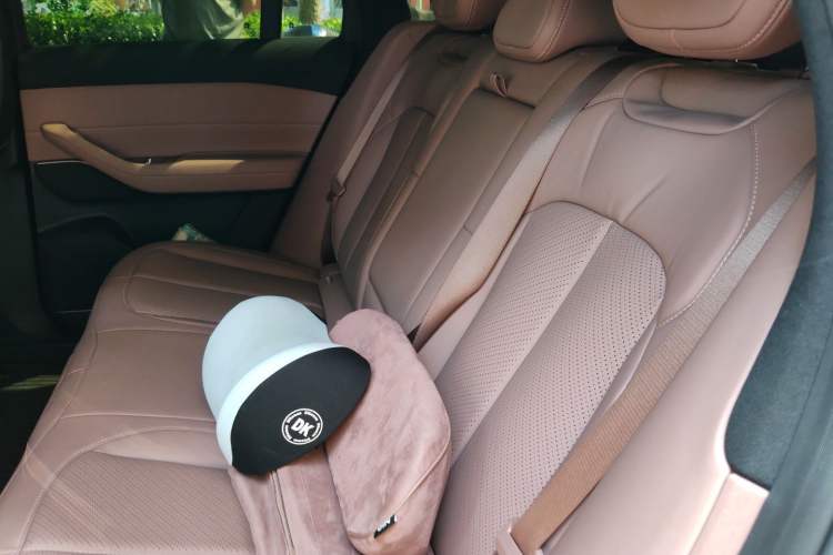 Used Nio EC6 2023 75 kWh Left Rear Seat