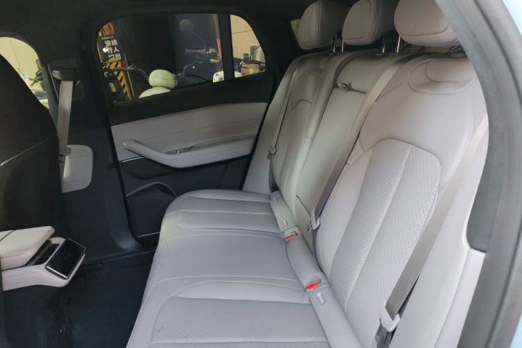Used Nio EC6 2023 75 kWh Left Rear Seat