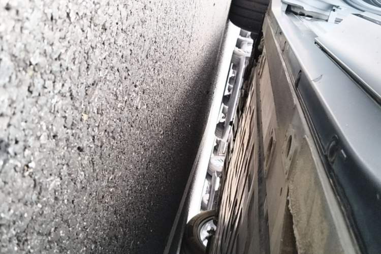 Used Nio EC6 2023 75 kWh Left Side Sill