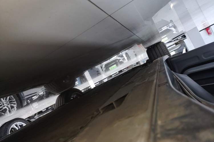 Used Nio EC6 2023 75 kWh Left Side Sill