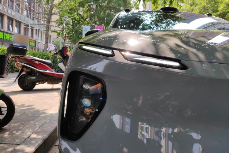 Used Nio EC6 2023 75 kWh Right Front Headlight