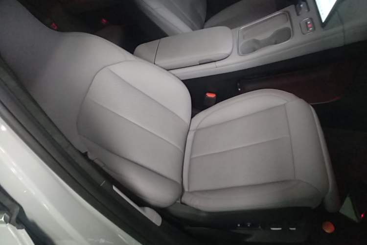 Used Nio EC6 2023 75 kWh Right Front Seat