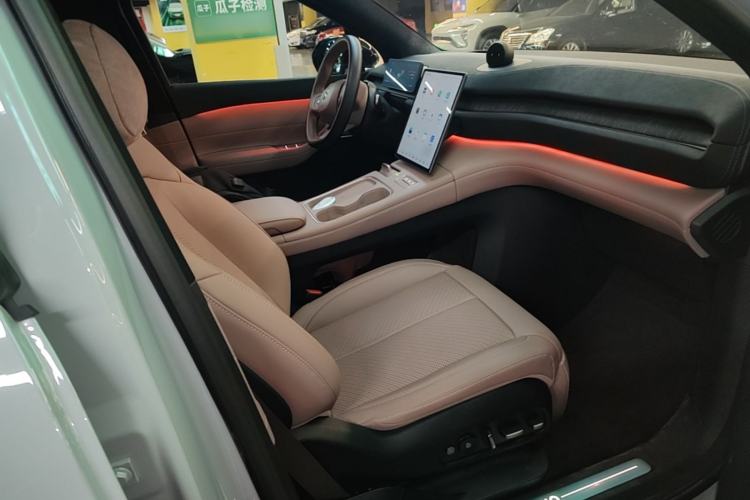 Used Nio EC6 2023 75 kWh Right Front Seat