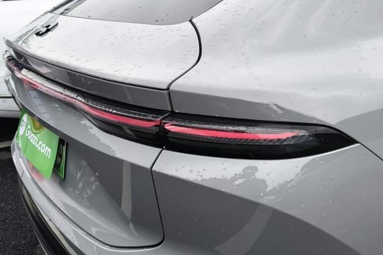 Used Nio EC6 2023 75 kWh Right Rear Taillight