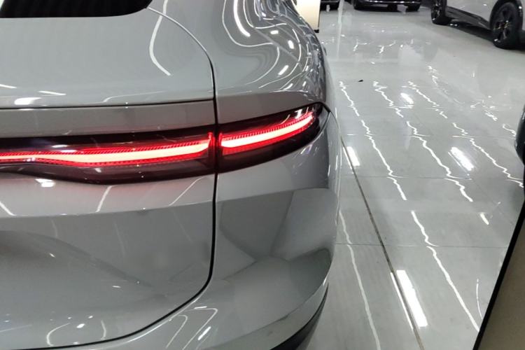 Used Nio EC6 2023 75 kWh Right Rear Taillight