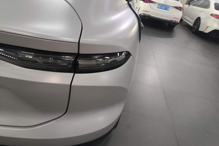 Used Nio EC6 2023 75 kWh Right Rear Taillight