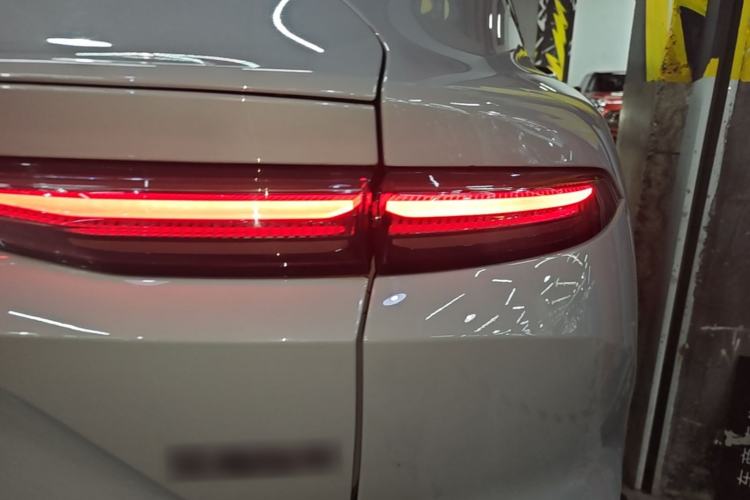 Used Nio EC6 2023 75 kWh Right Rear Taillight
