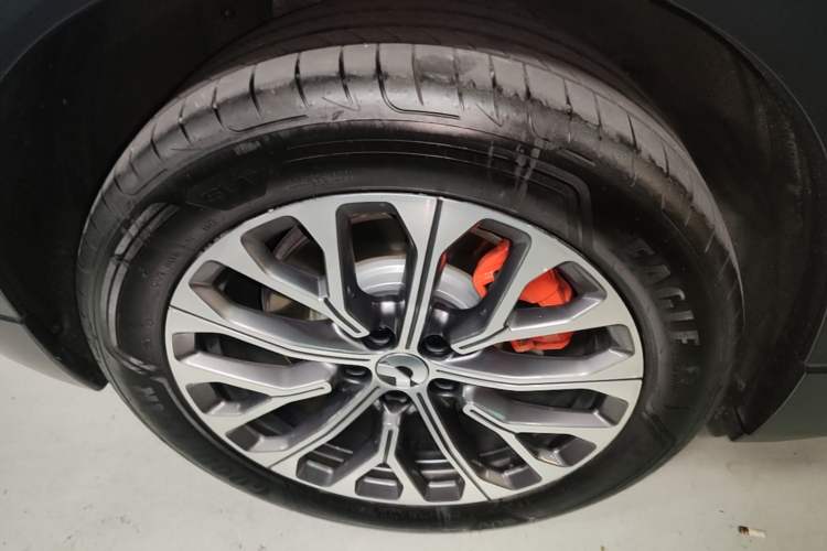 Used Nio EC6 2023 75 kWh Right Rear Wheel Hub