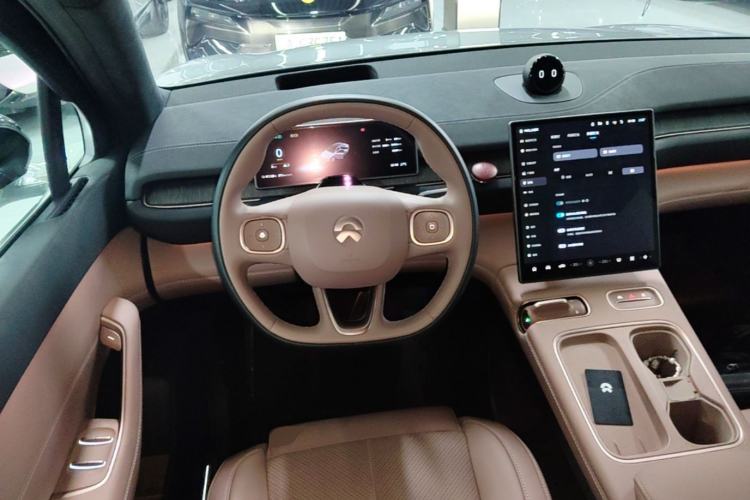 Used Nio EC6 2023 75 kWh Steering Wheel