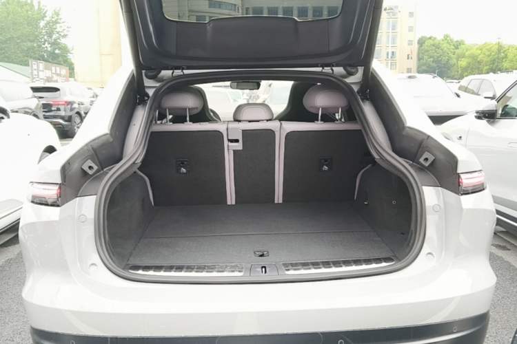 Used Nio EC6 2023 75 kWh Trunk