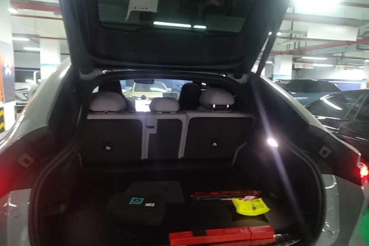Used Nio EC6 2023 75 kWh Trunk