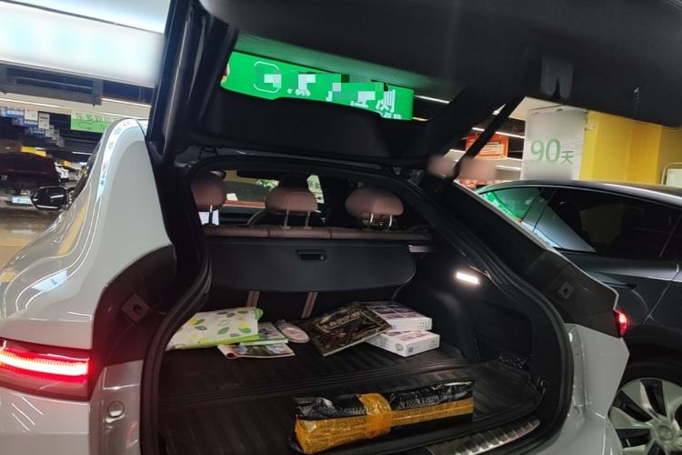 Used Nio EC6 2023 75 kWh Trunk