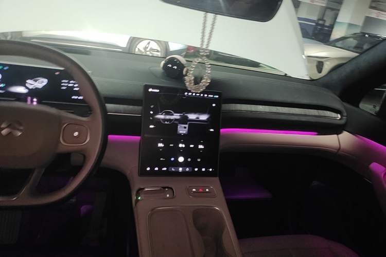 Used Nio EC6 2023 75 kWh Audio And AC Panel