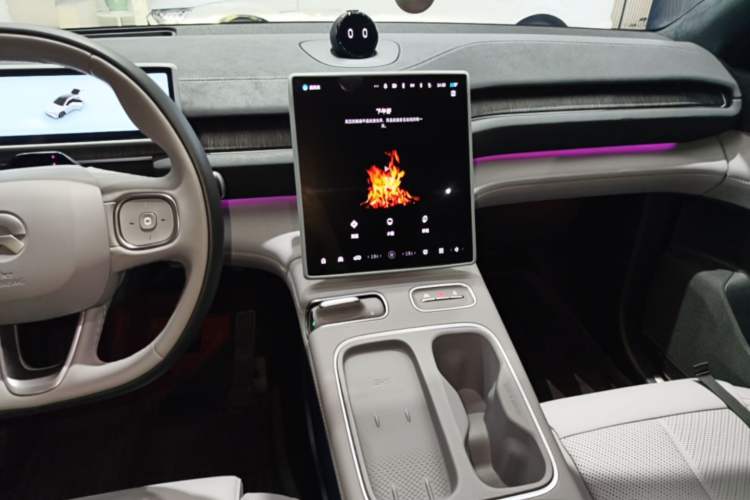 Used Nio EC6 2023 75 kWh Audio And AC Panel