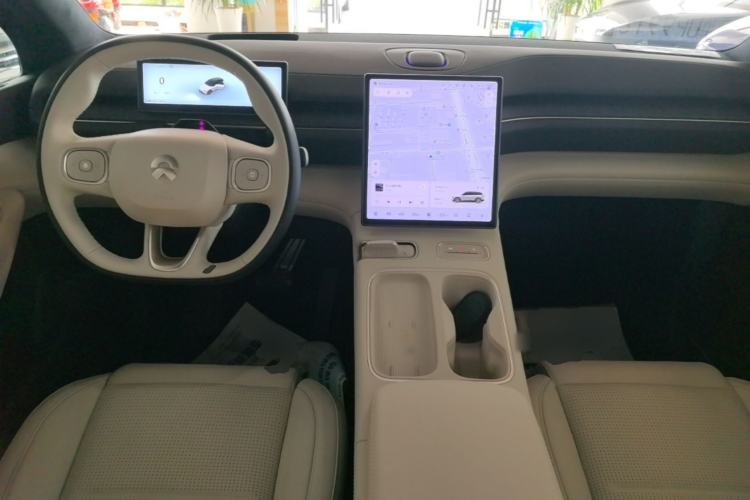 Used Nio EC6 2023 75 kWh Center Console