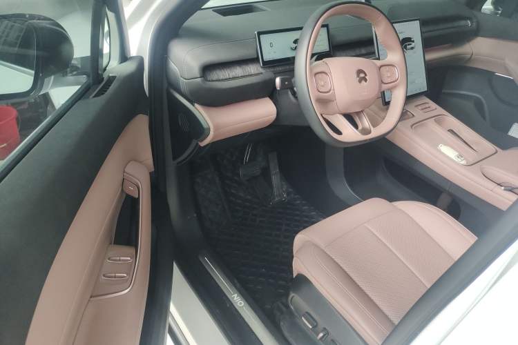 Used Nio EC6 2023 75 kWh Driver Seat