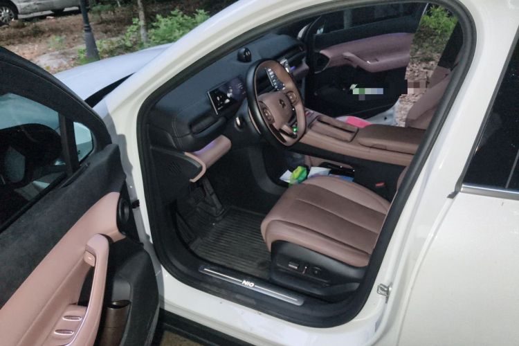 Used Nio EC6 2023 75 kWh Driver Seat