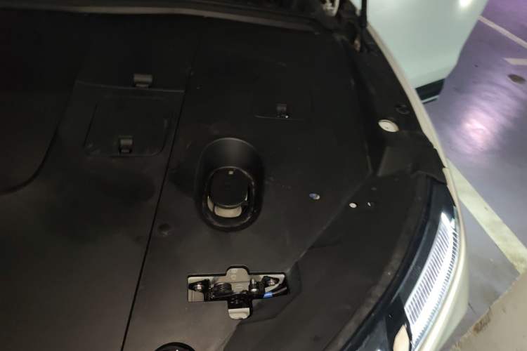 Used Nio EC6 2023 75 kWh Engine Bay Left