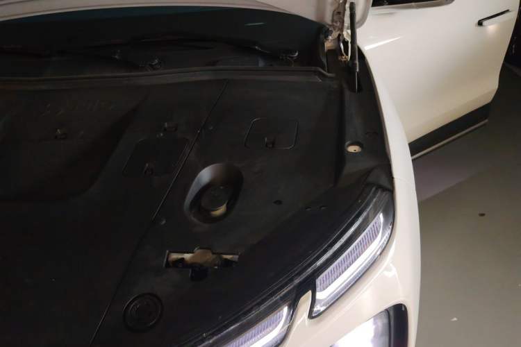 Used Nio EC6 2023 75 kWh Engine Bay Left